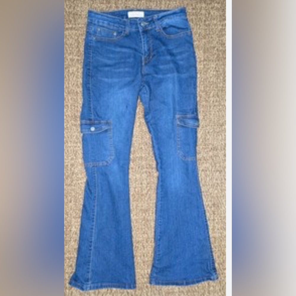 Red Bottoms Mid Rise Flare Jeans Waist 28” Inseam 29”,rise 10”